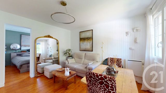 Appartement T3 à vendre - 3 pièces - 50.0 m2 - ST VINCENT DE TYROSSE - 40 - AQUITAINE - Century 21 Berritzea